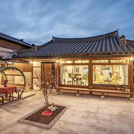 And Spring Otel Jeonju Dış mekan fotoğraf