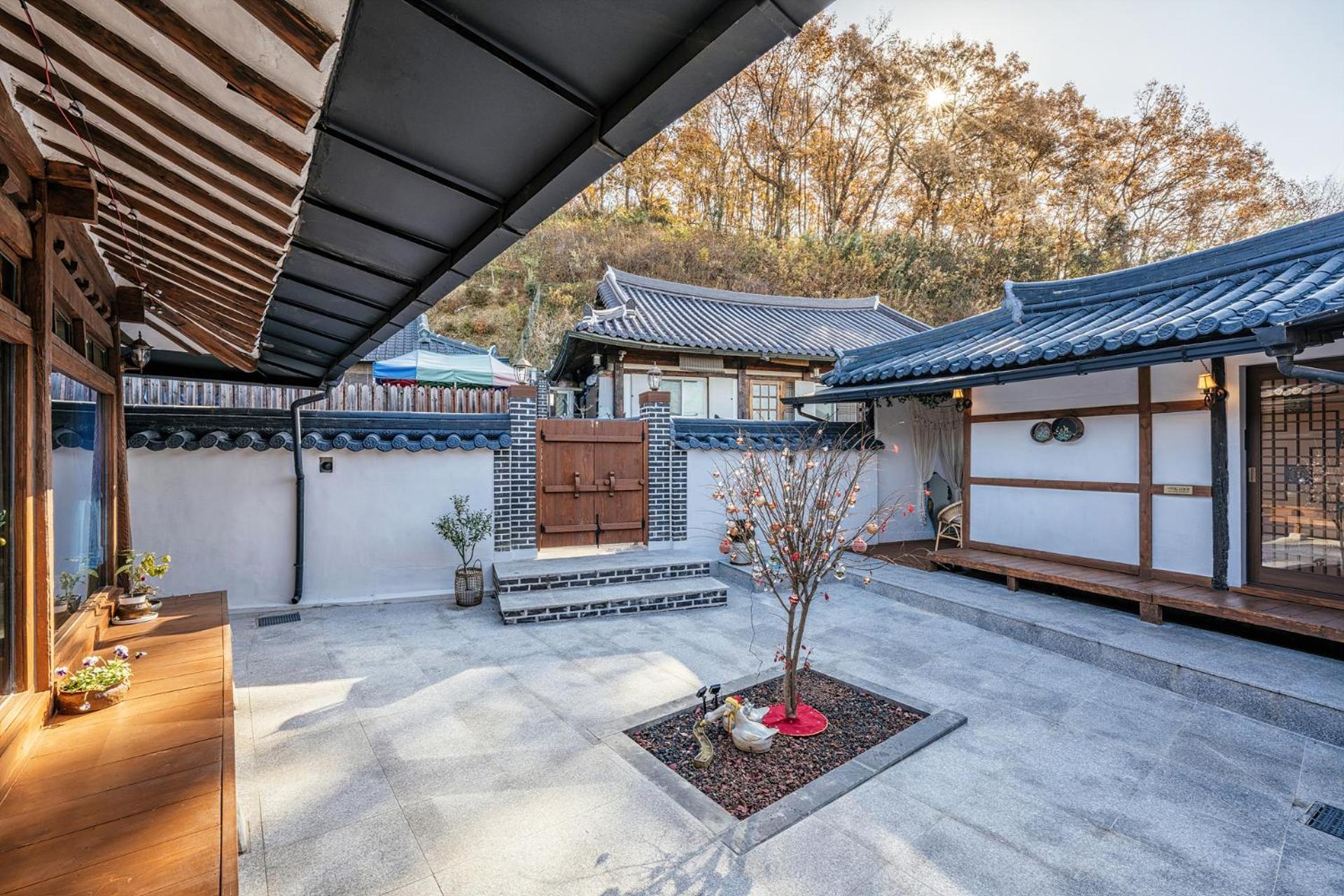 And Spring Otel Jeonju Dış mekan fotoğraf